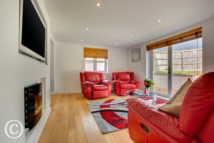 Vineyard Vale Hot Tub House